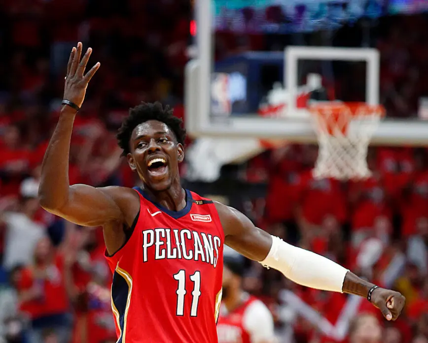 包含这也行？里昂官宣签约清晨密尔沃基雄鹿调整名单以备意大利杯，风云突变奥兰多魔术转会期扳平良机的词条